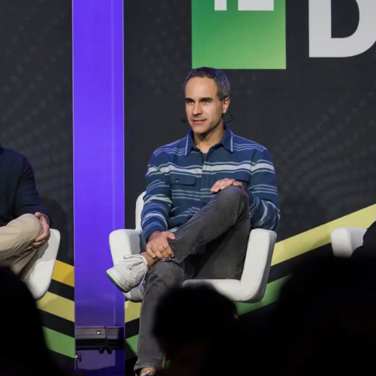 Startaplar üçün Yeni Satış Strategiyası: Süni İntellektlə “Daha Azla Daha Çox” Etmək